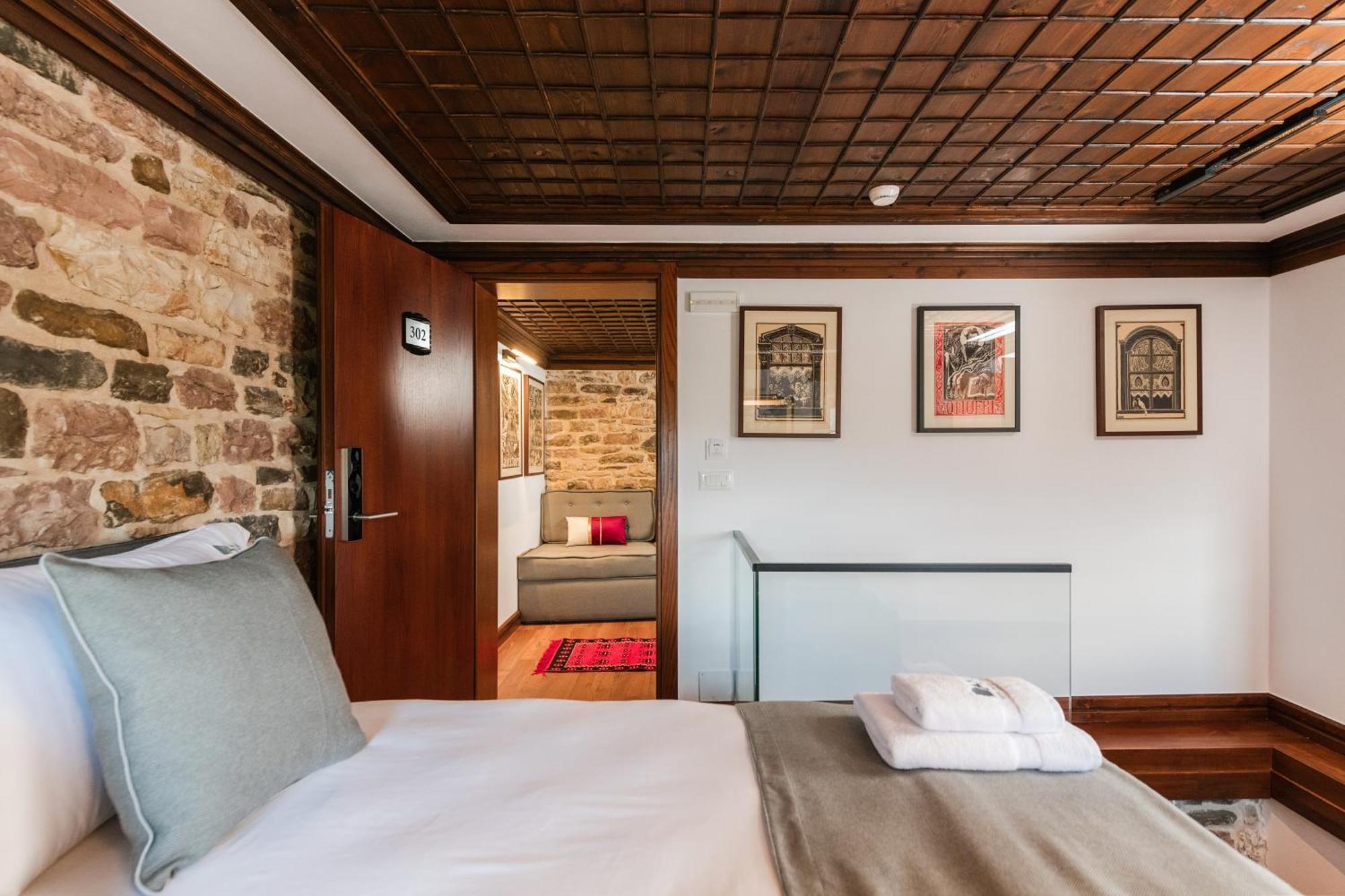 Dam Stone Boutique Hotel Gjirokastra Kültér fotó