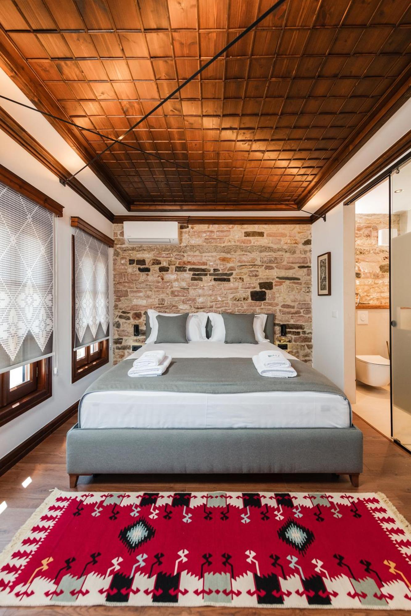Dam Stone Boutique Hotel Gjirokastra Kültér fotó