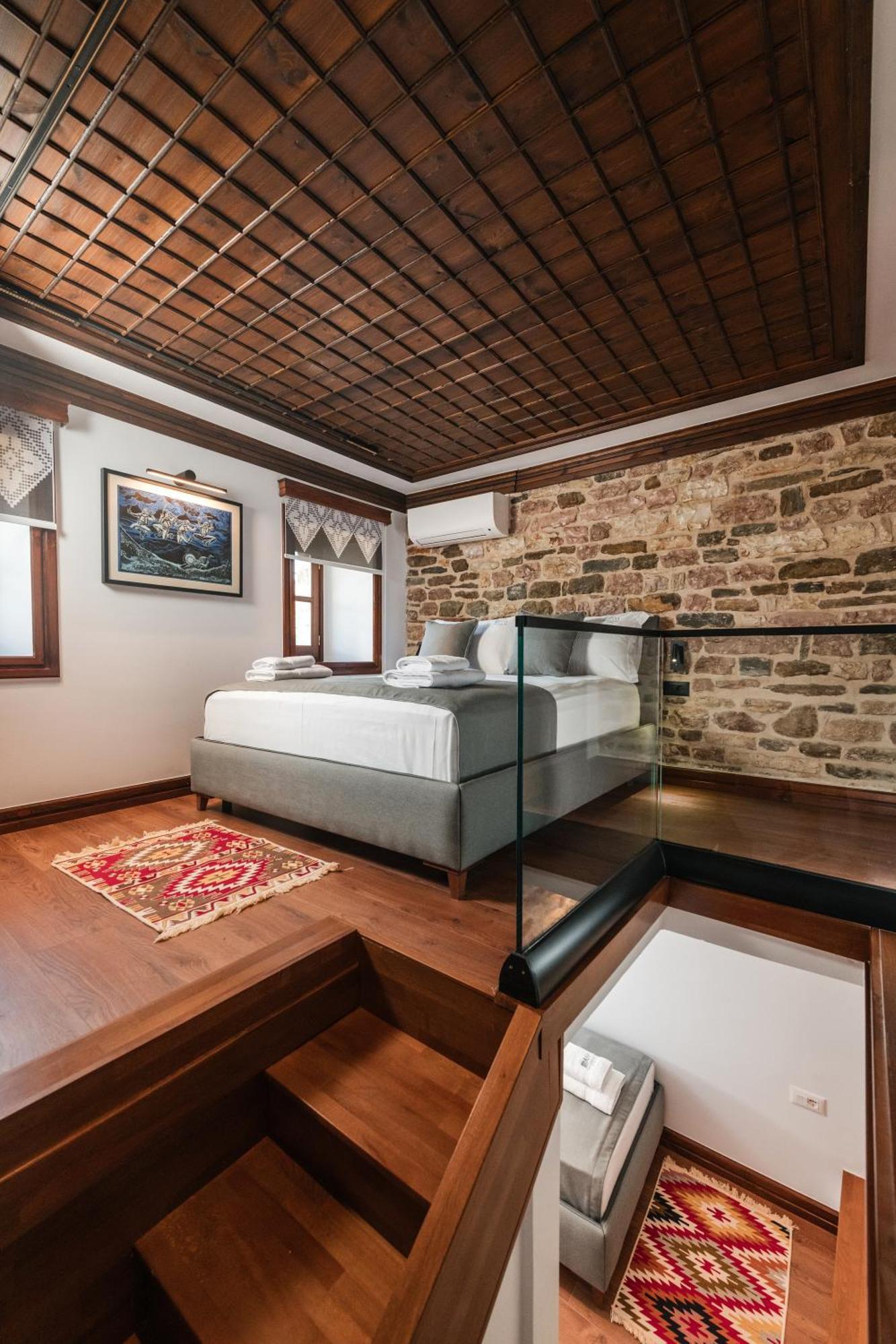 Dam Stone Boutique Hotel Gjirokastra Kültér fotó