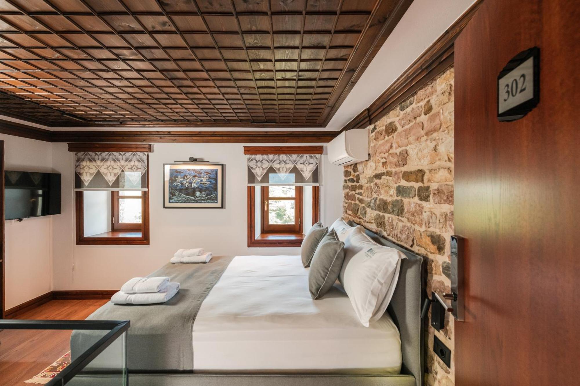 Dam Stone Boutique Hotel Gjirokastra Kültér fotó